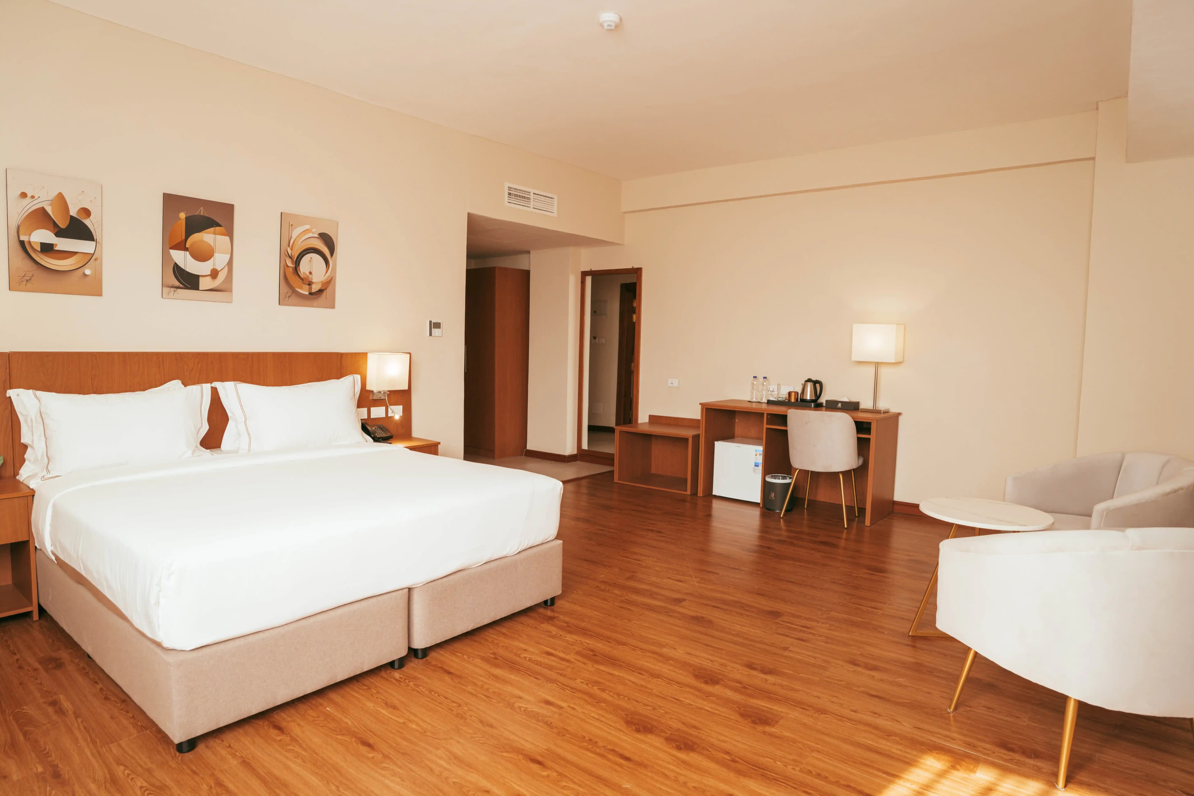 Corner Suite